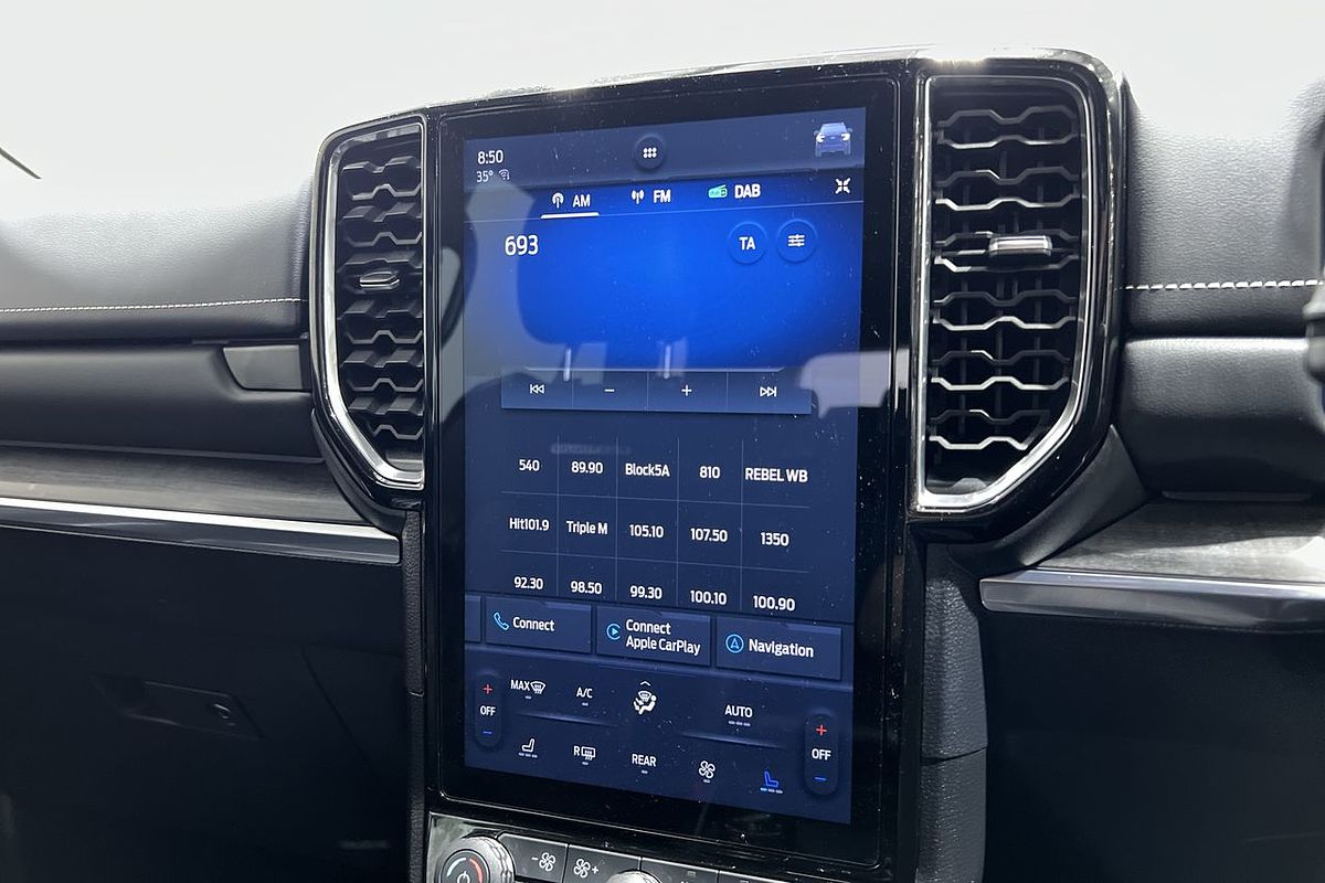 2022 Ford Everest Platinum