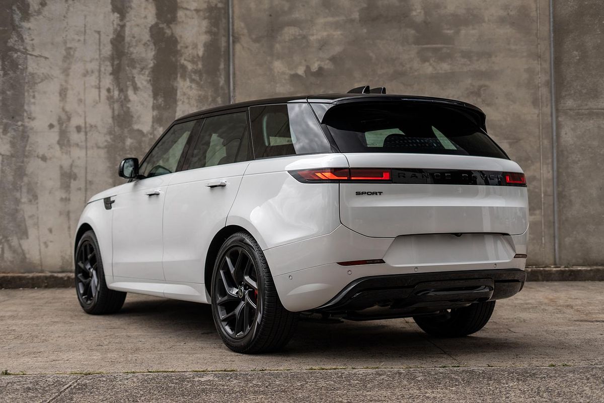 2024 Land Rover Range Rover Sport D300 Dynamic SE L461