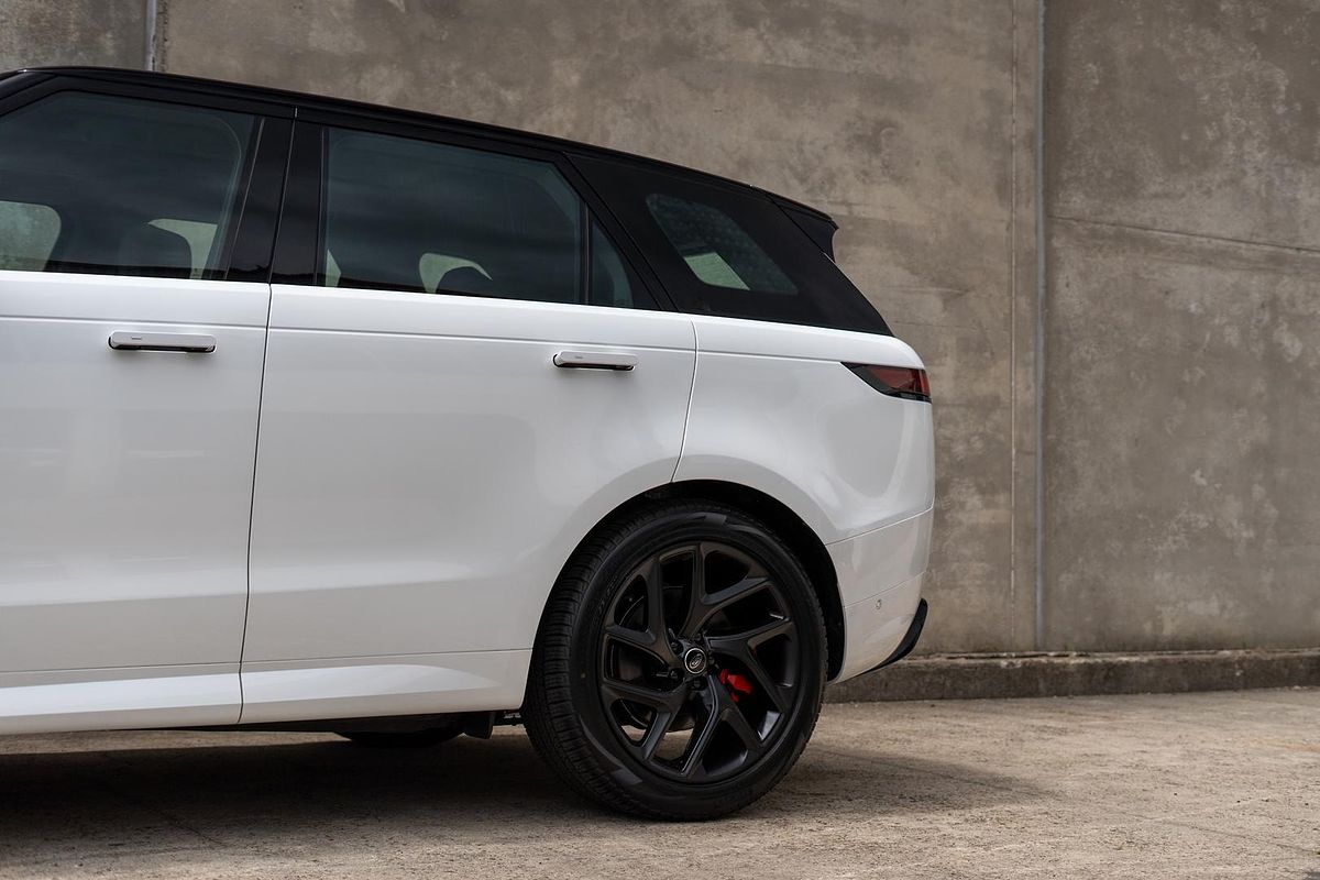 2024 Land Rover Range Rover Sport D300 Dynamic SE L461