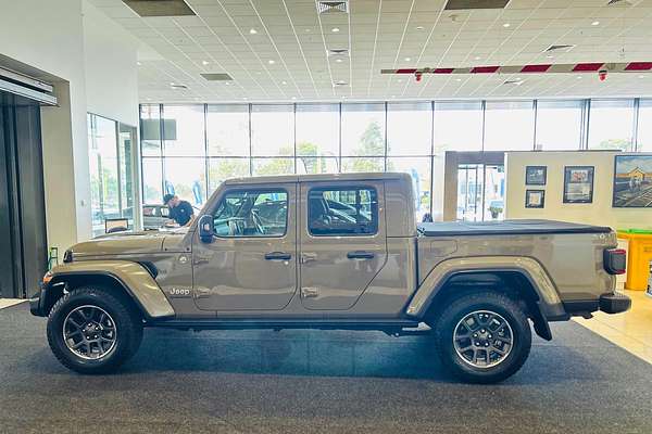 2020 Jeep Gladiator Overland JT All Wheel Drive