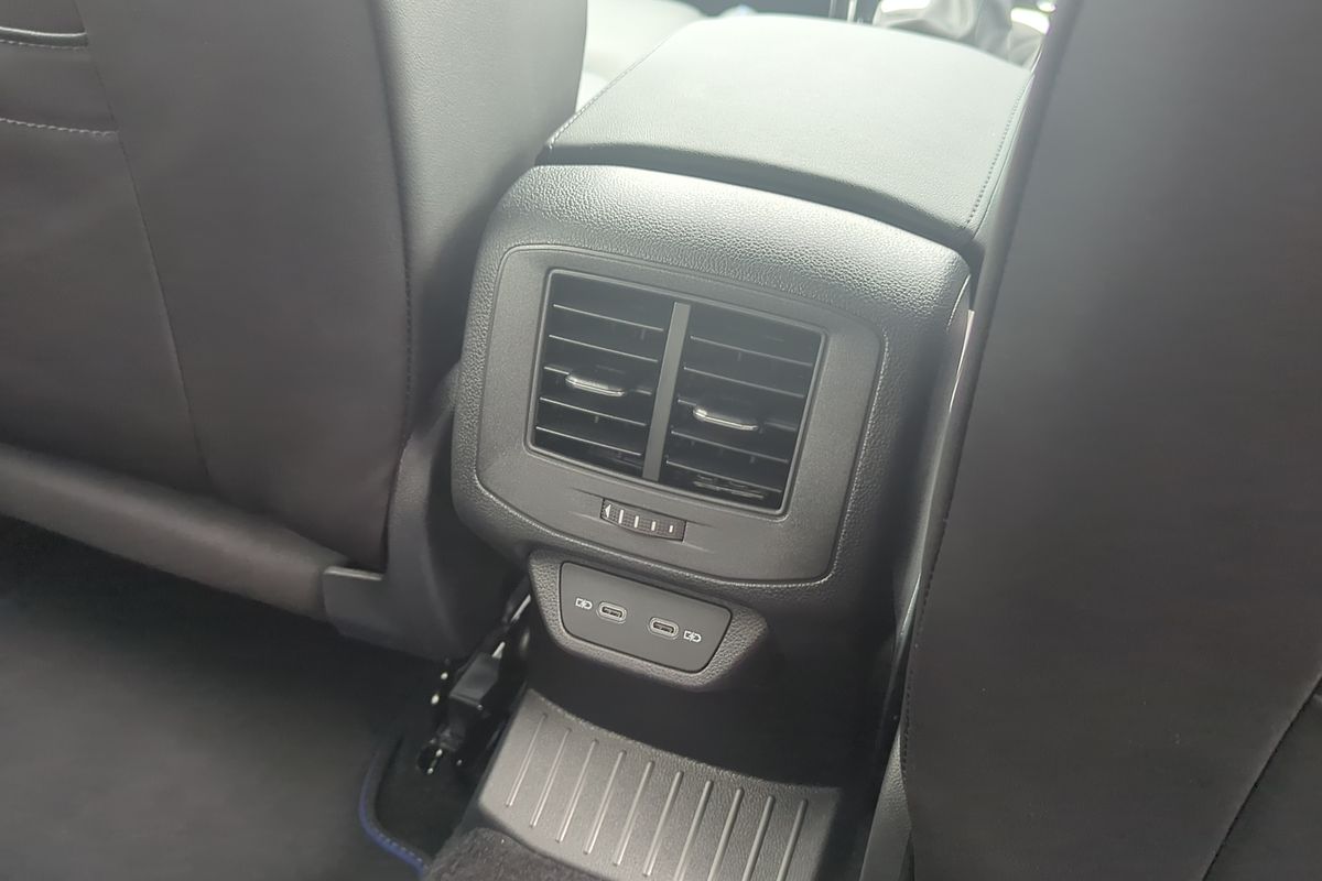 2024 Volkswagen T-Roc R D11