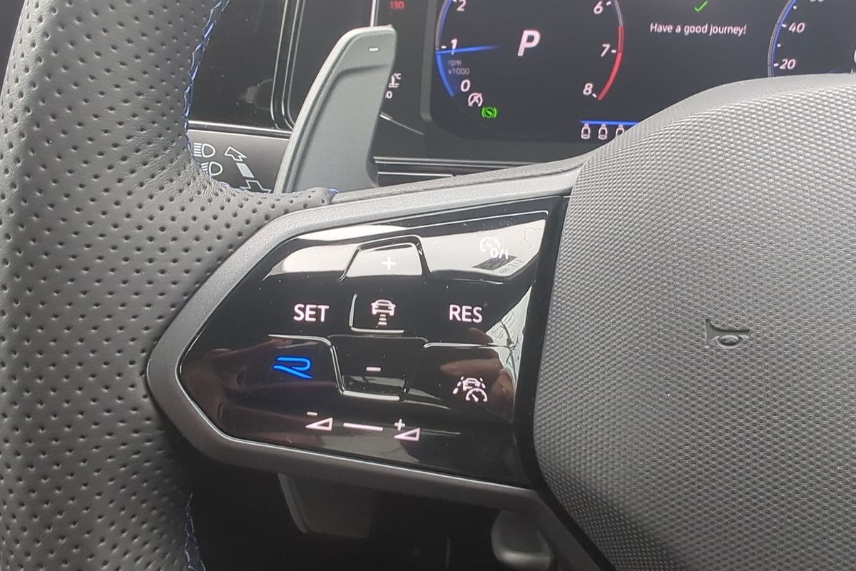2024 Volkswagen T-Roc R D11