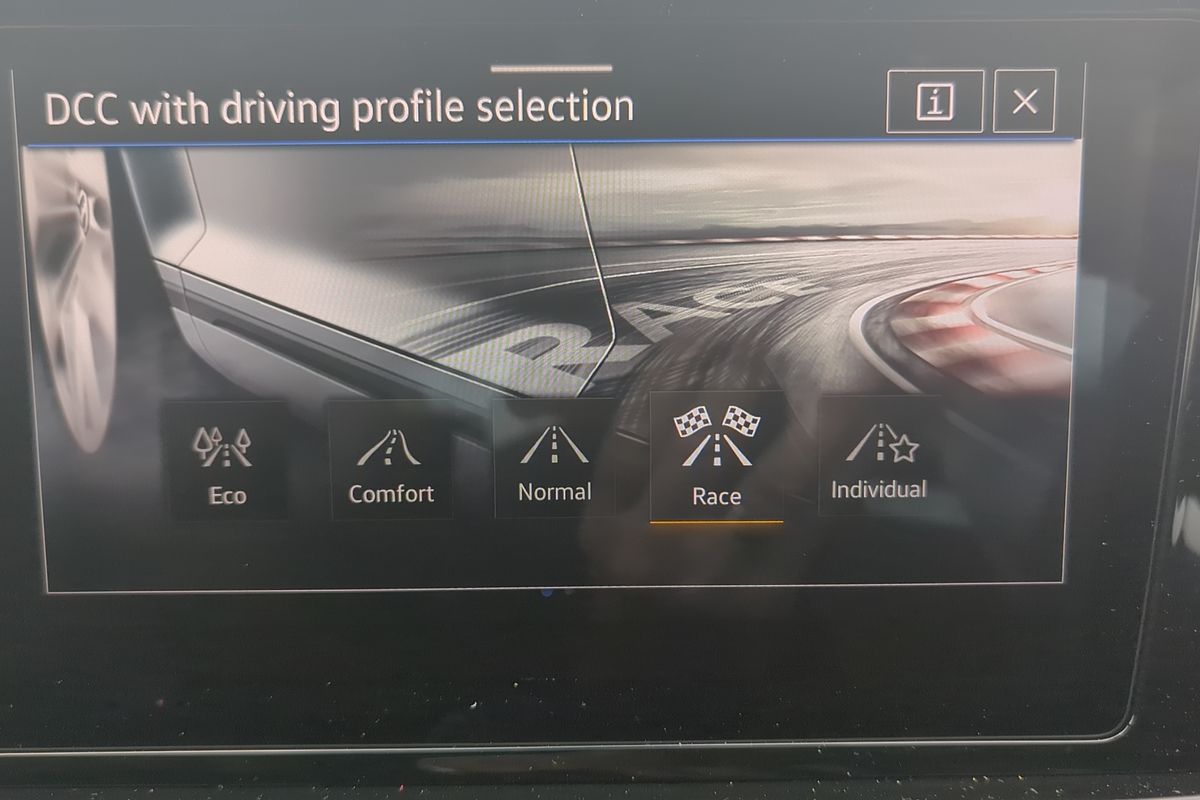 2024 Volkswagen T-Roc R D11