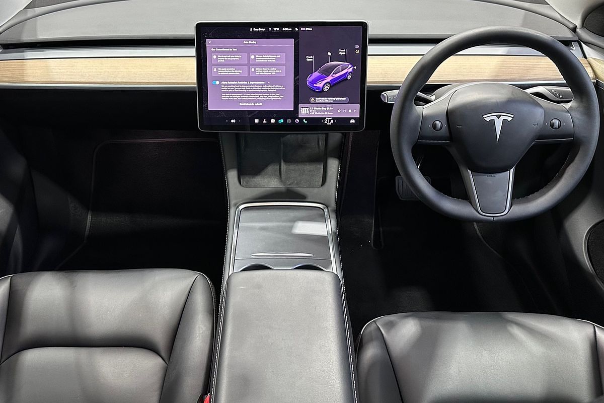 2022 Tesla Model Y Rear-Wheel Drive