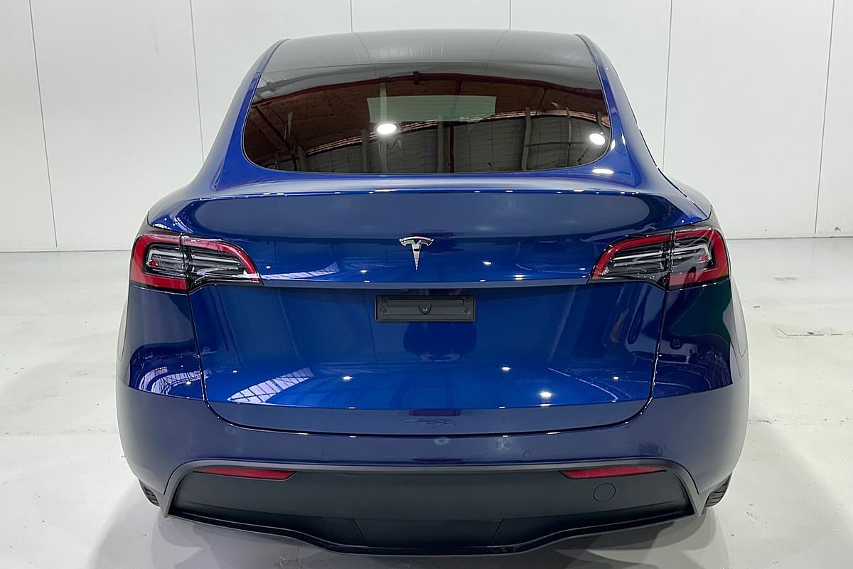 2022 Tesla Model Y Rear-Wheel Drive