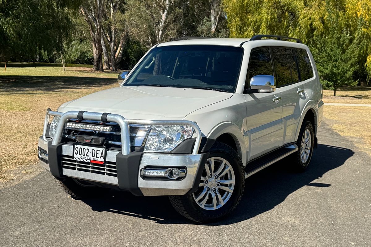 2017 Mitsubishi Pajero GLS NX