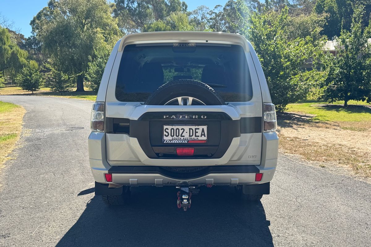 2017 Mitsubishi Pajero GLS NX