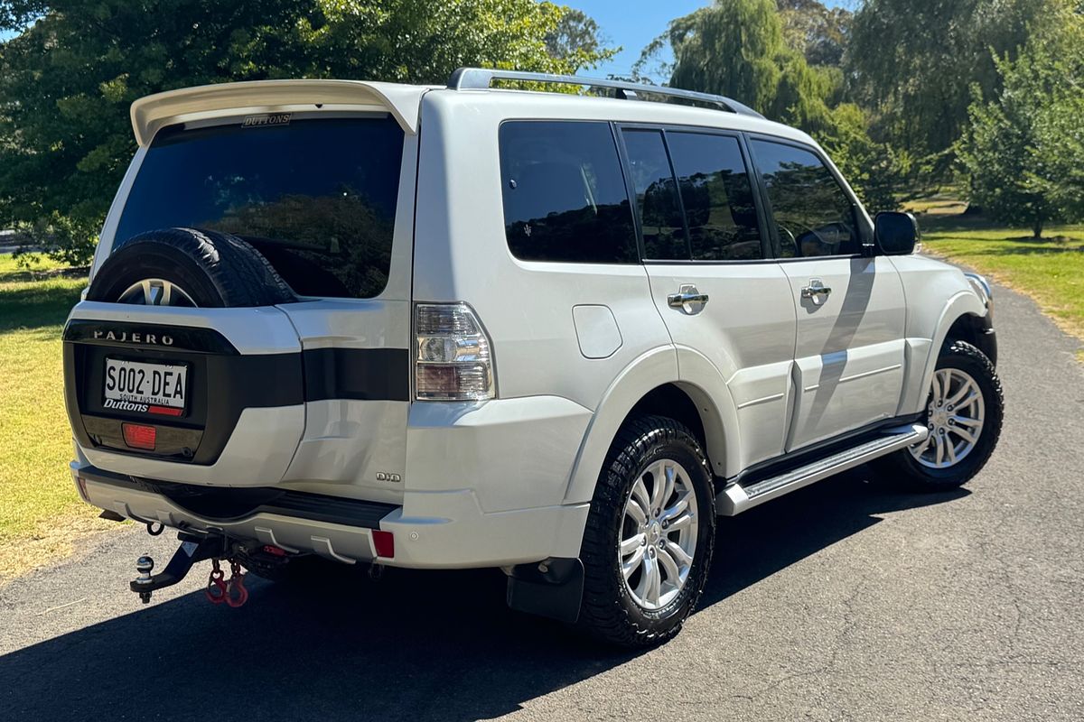 2017 Mitsubishi Pajero GLS NX