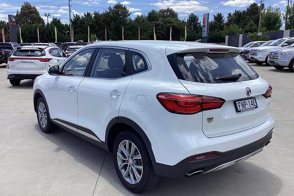 2022 MG HS Core SAS23