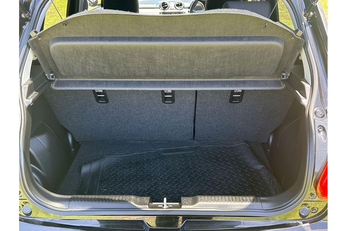 2019 Suzuki Swift GL Navigator AZ