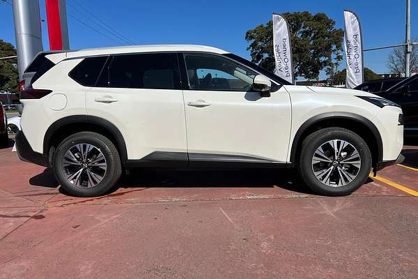 2024 Nissan X-TRAIL ST-L T33