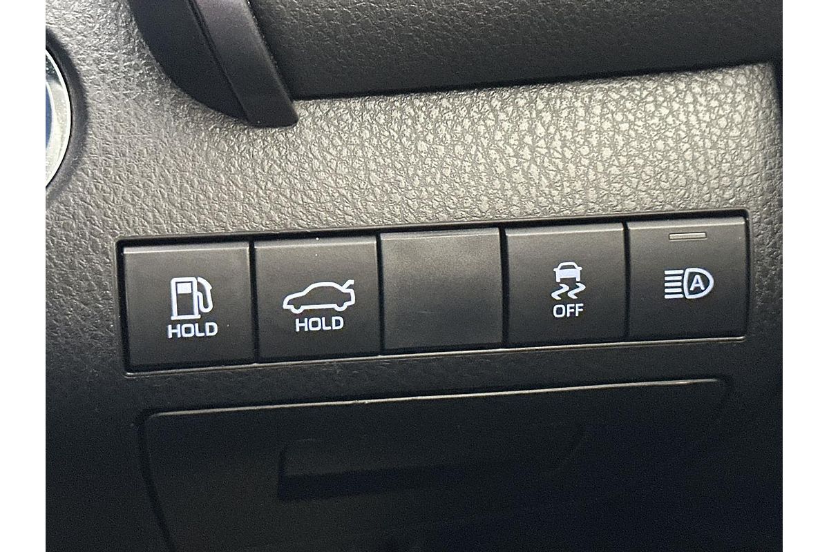 2022 Toyota Camry Ascent Sport AXVH70R