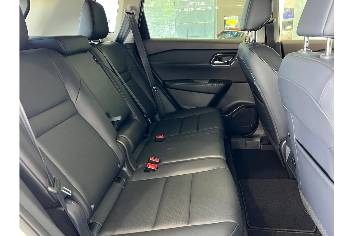 2024 Nissan X-TRAIL ST-L T33