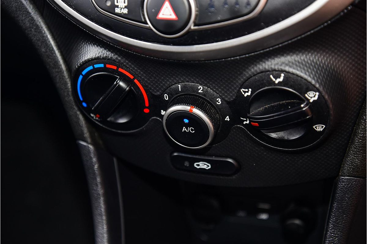 2019 Hyundai Accent Sport RB6