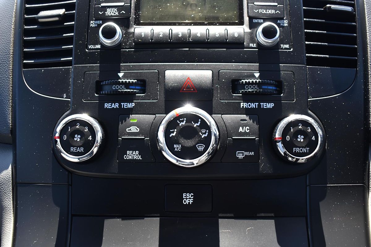 2013 Kia Grand Carnival Si VQ