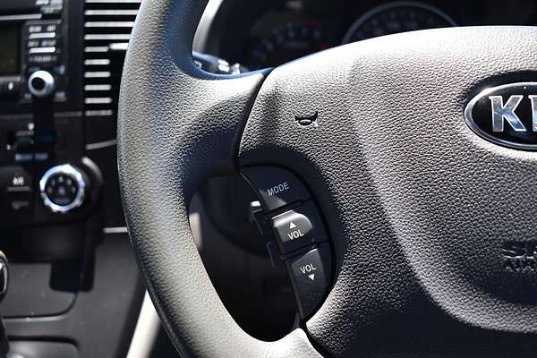 2013 Kia Grand Carnival Si VQ