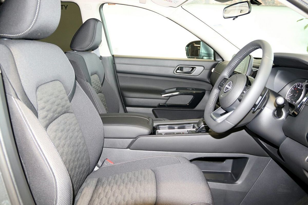 2024 Nissan Pathfinder ST-L R53
