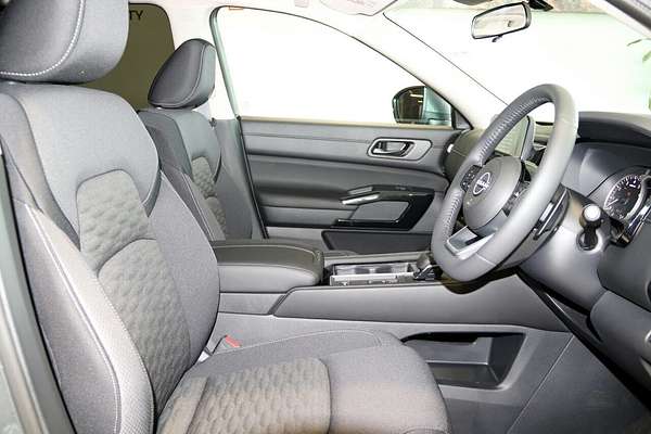 2024 Nissan Pathfinder ST-L R53