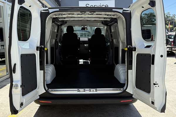 2024 LDV Deliver 7 SWB