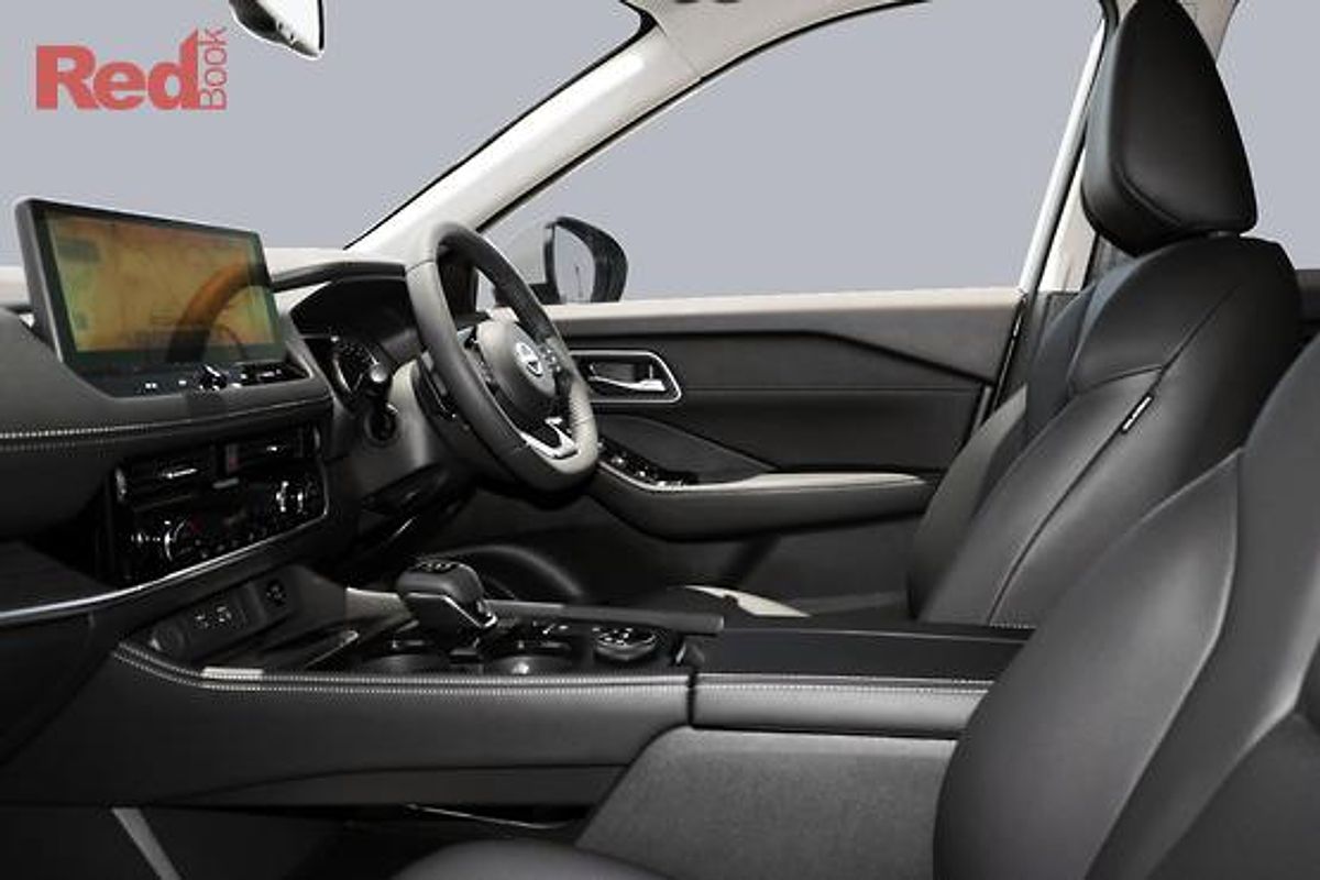 2025 Nissan X-TRAIL ST-L T33