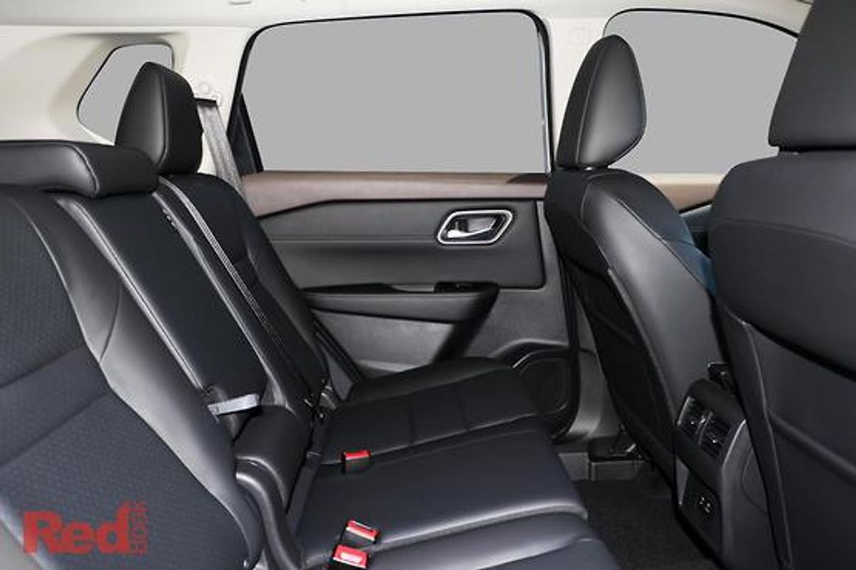 2025 Nissan X-TRAIL ST-L T33