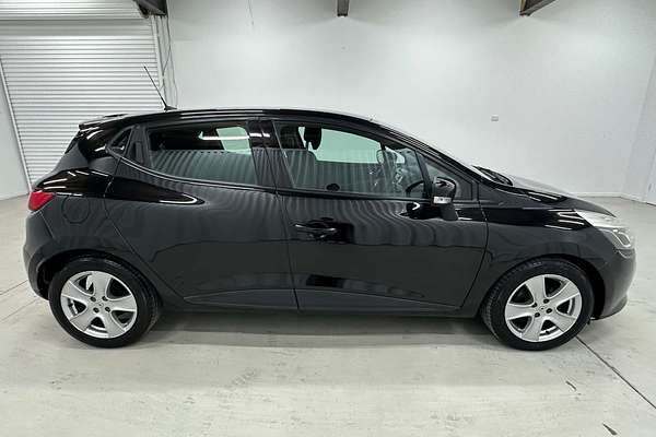 2014 Renault Clio Expression IV B98