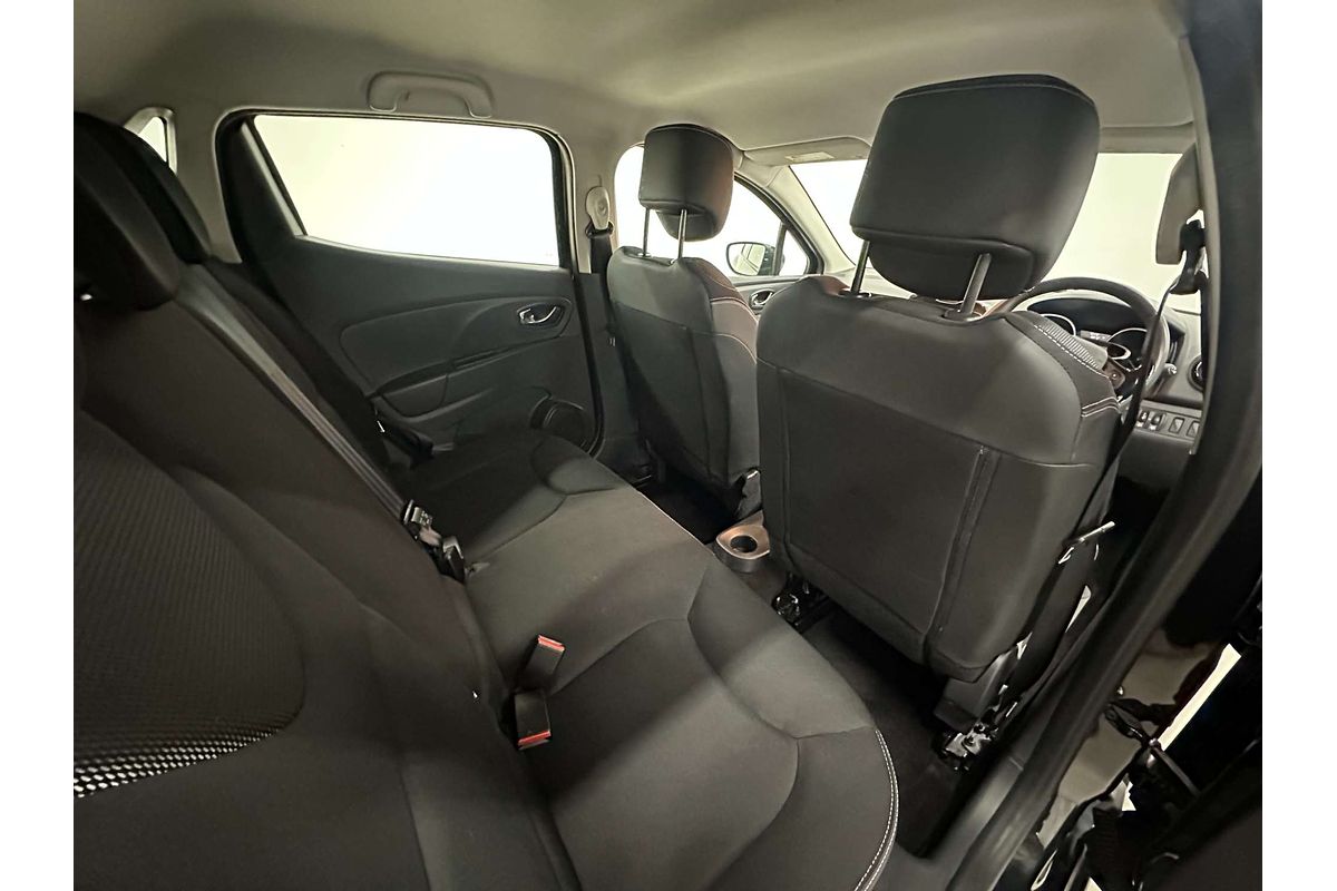 2014 Renault Clio Expression IV B98