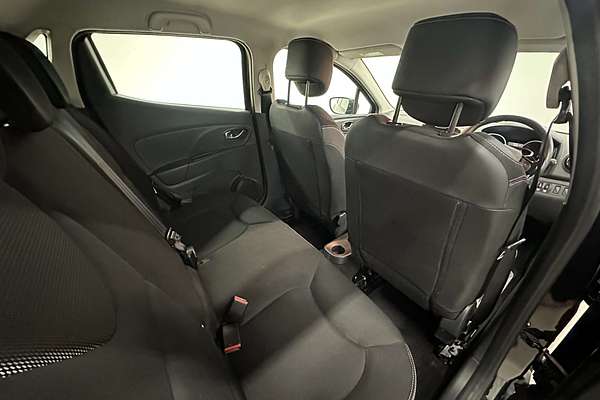 2014 Renault Clio Expression IV B98