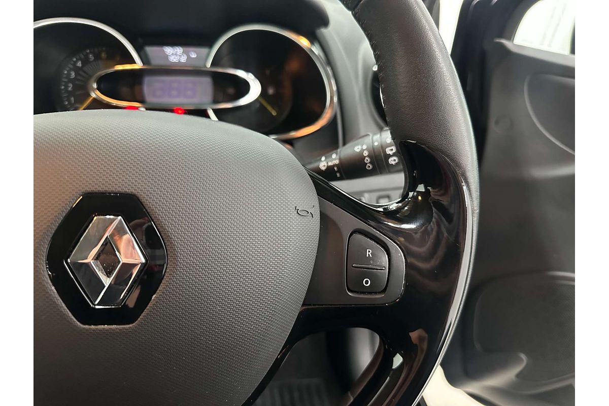 2014 Renault Clio Expression IV B98
