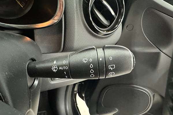 2014 Renault Clio Expression IV B98