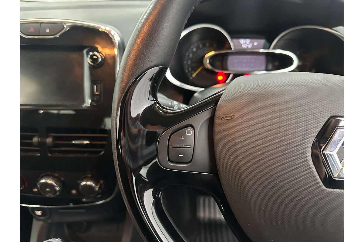 2014 Renault Clio Expression IV B98