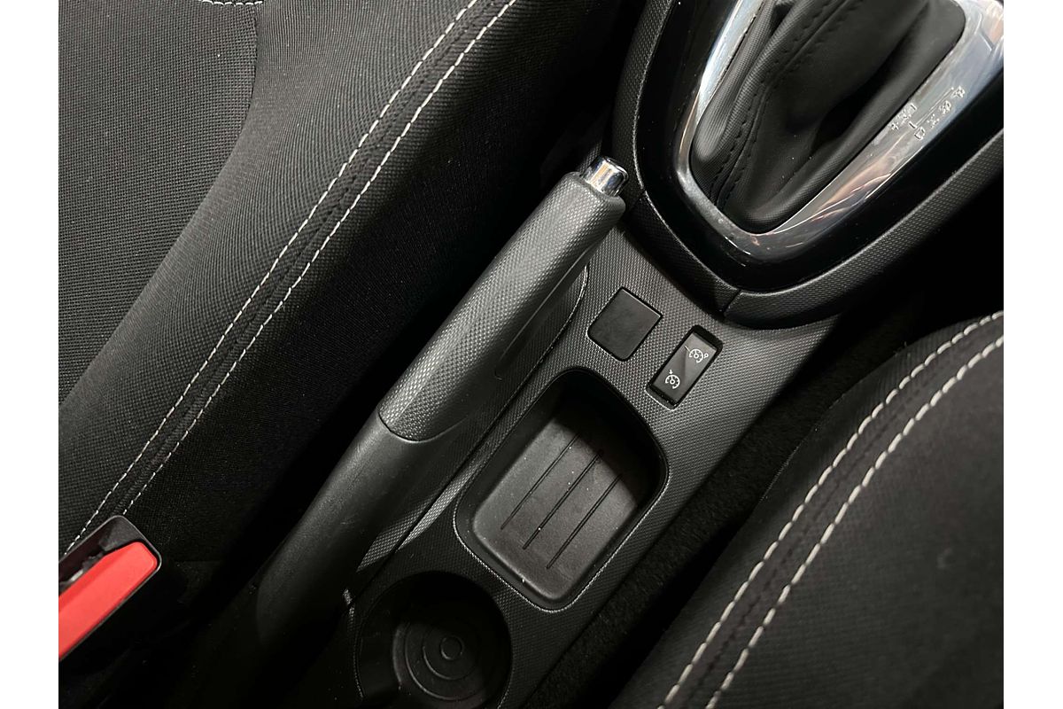 2014 Renault Clio Expression IV B98