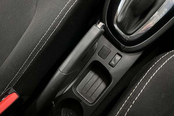 2014 Renault Clio Expression IV B98