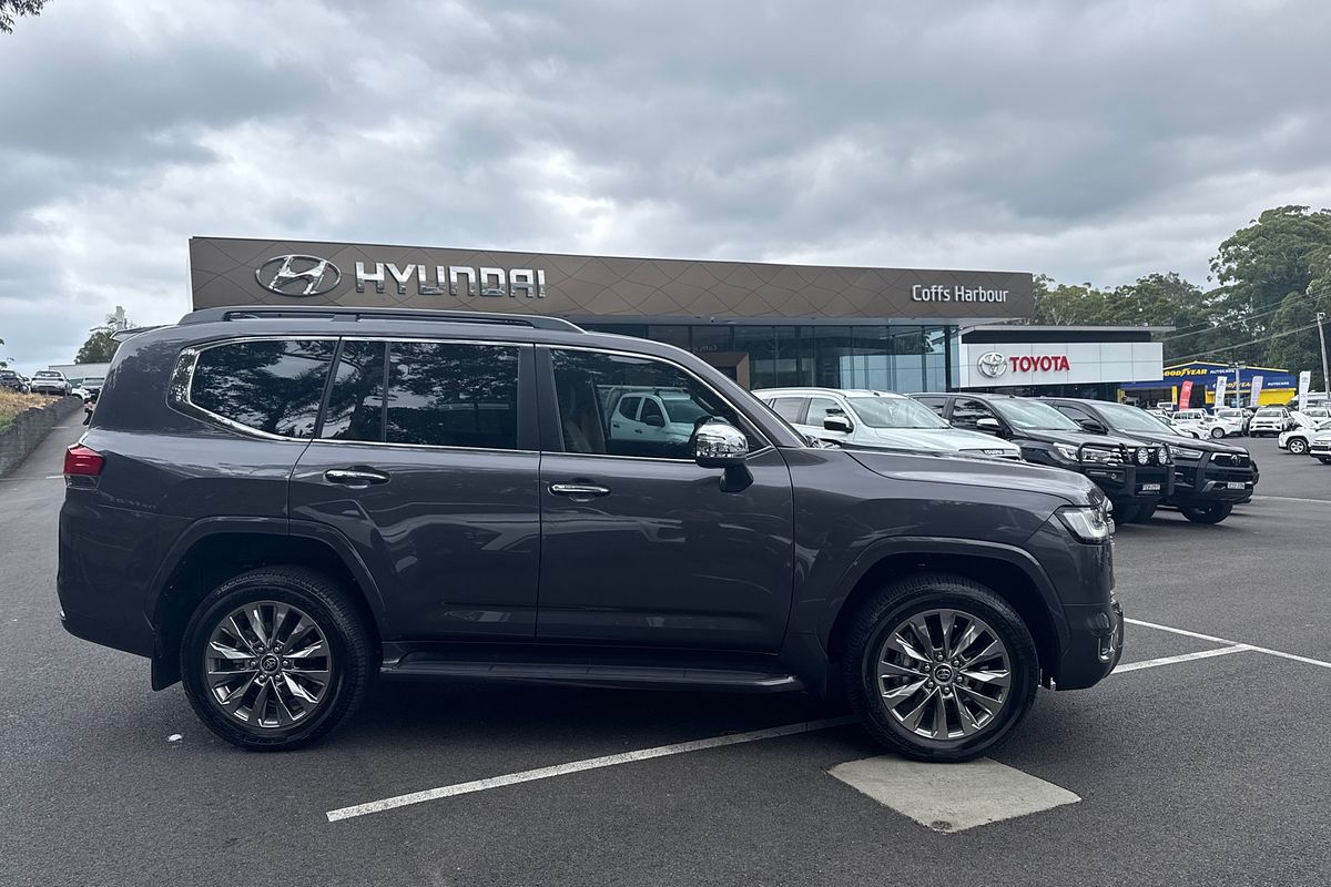 2024 Toyota Landcruiser Sahara ZX FJA300R