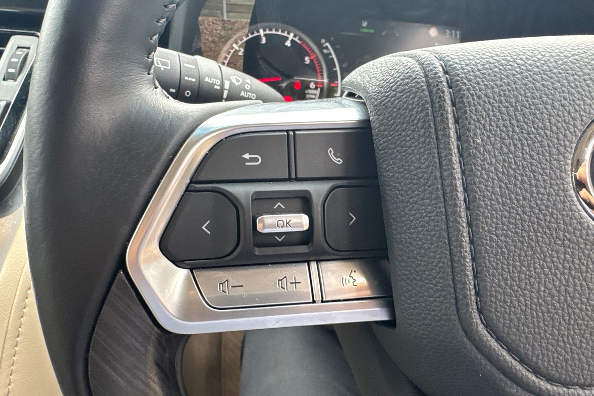 2024 Toyota Landcruiser Sahara ZX FJA300R