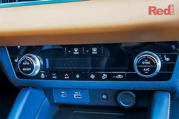 2025 Mitsubishi Outlander Exceed Tourer ZM