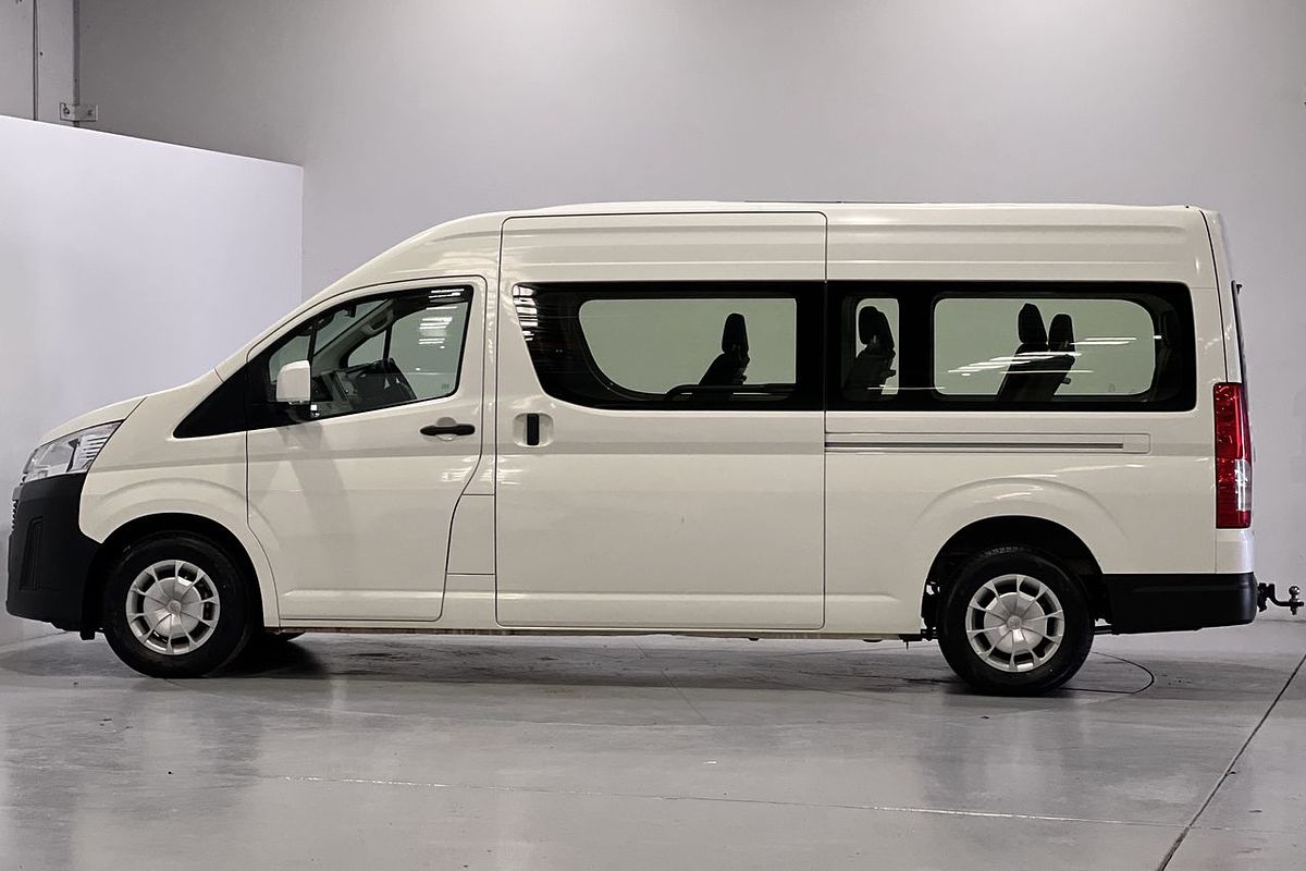 2022 Toyota Hiace Commuter GDH322R