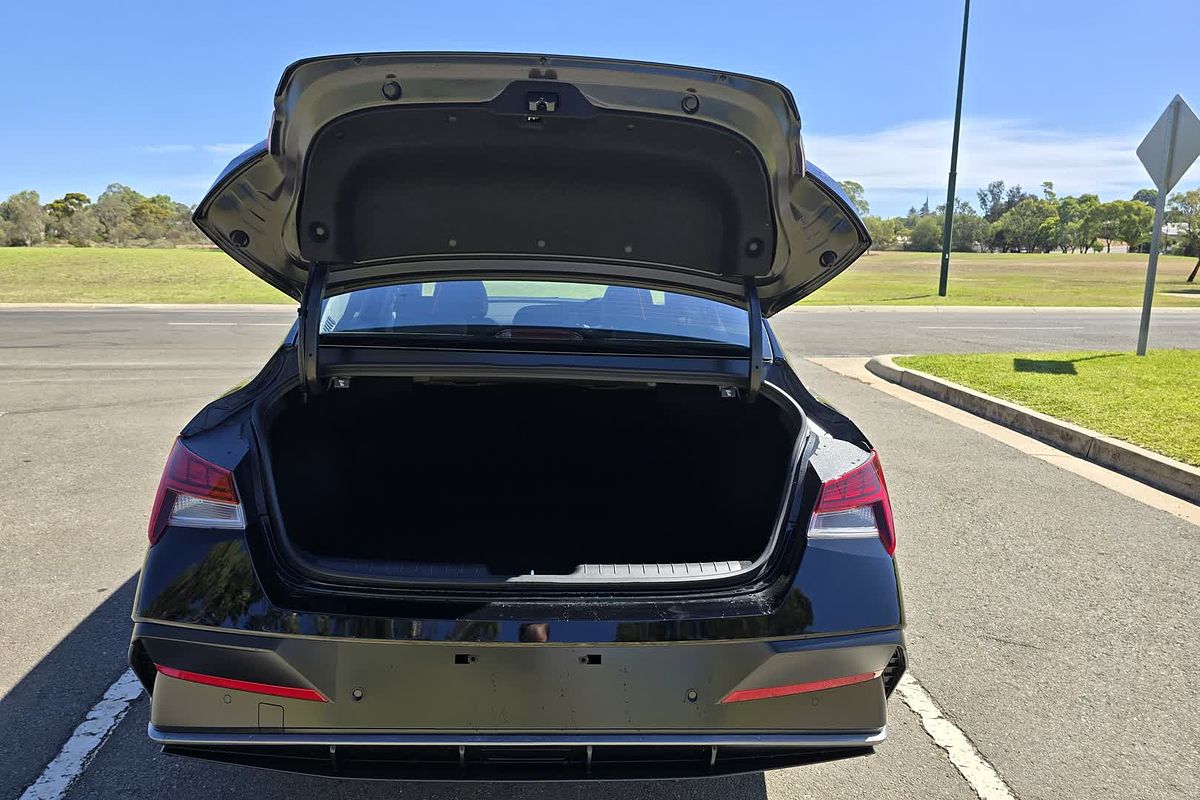 2025 Hyundai i30 Elite Hybrid CN7.V2