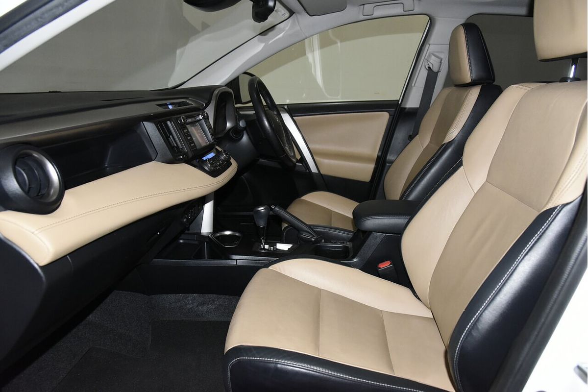 2016 Toyota RAV4 Cruiser ASA44R