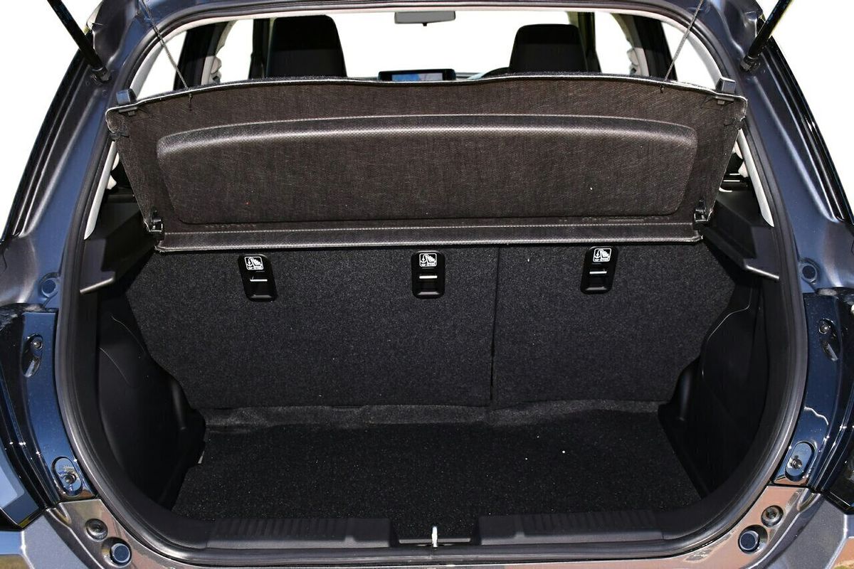2025 Suzuki Swift Hybrid Plus UZ