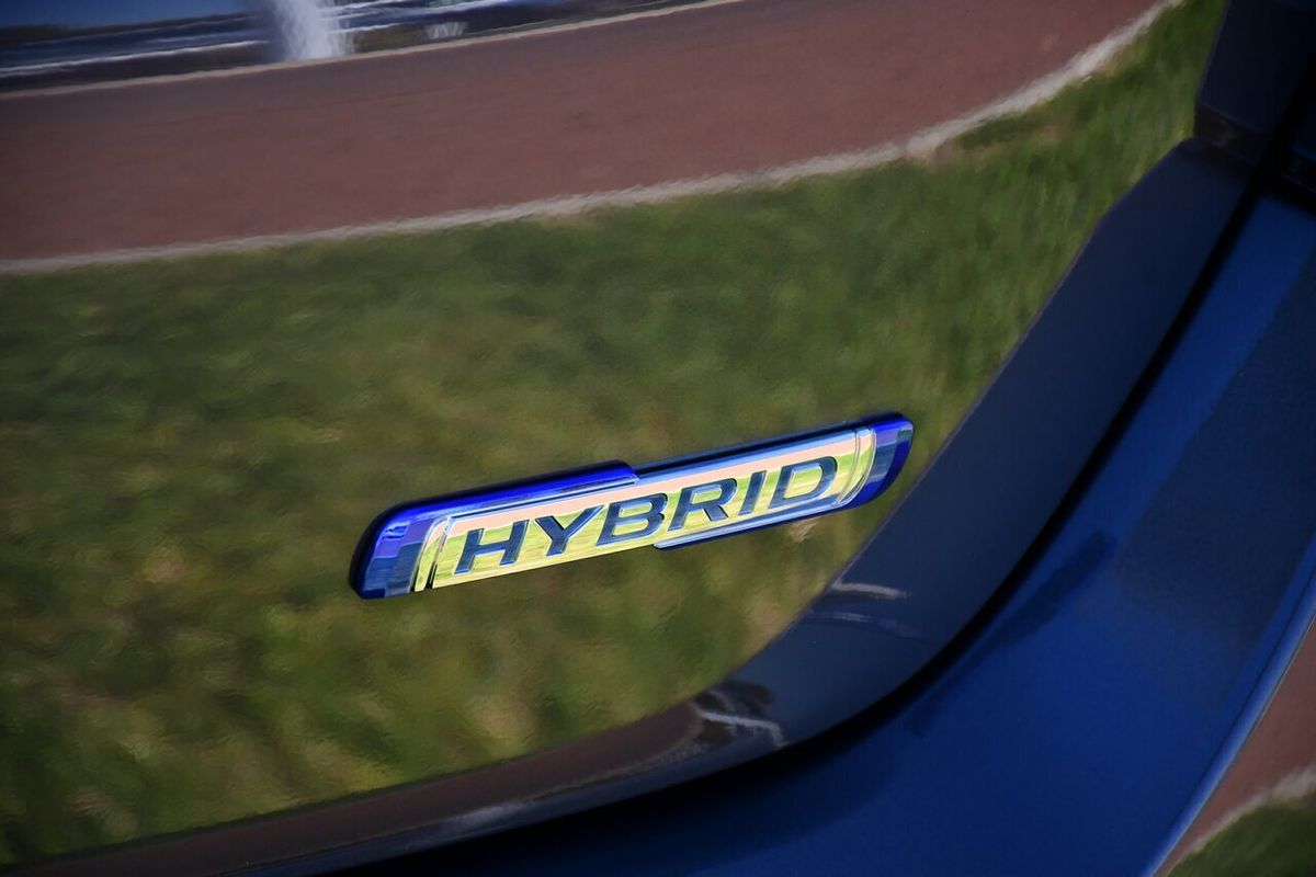 2025 Suzuki Swift Hybrid Plus UZ