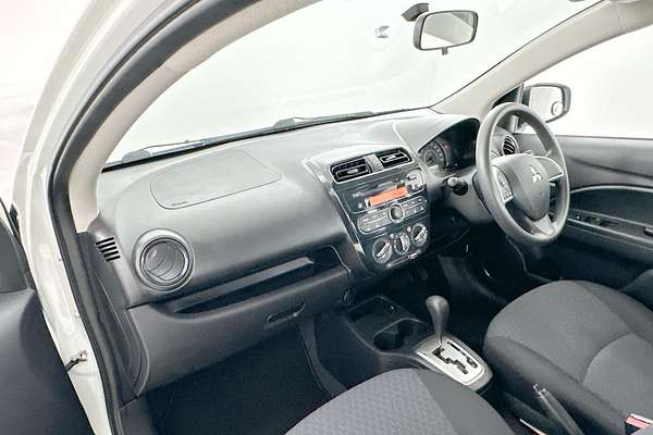 2019 Mitsubishi Mirage ES LA
