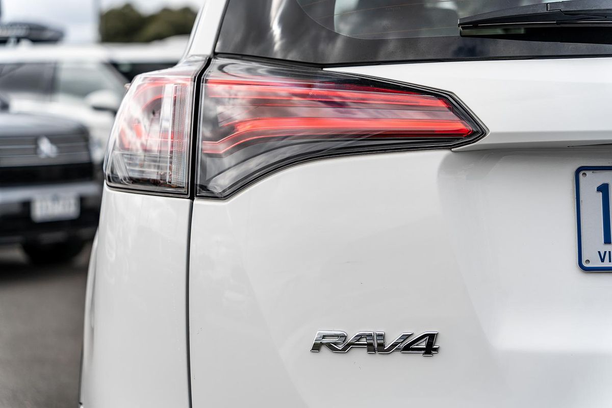 2017 Toyota RAV4 GX ZSA42R