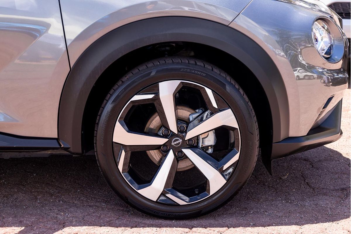 2023 Nissan JUKE ST-L F16