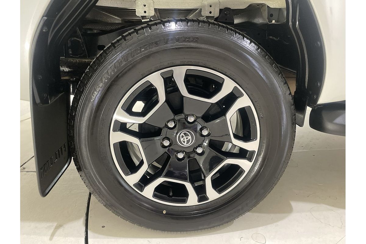 2022 Toyota Hilux SR5 GUN126R 4X4