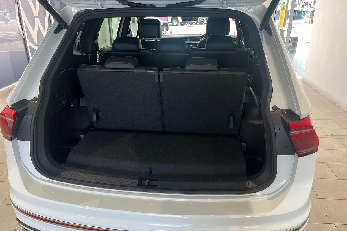 2023 Volkswagen Tiguan 162TSI R-Line Allspace 5N