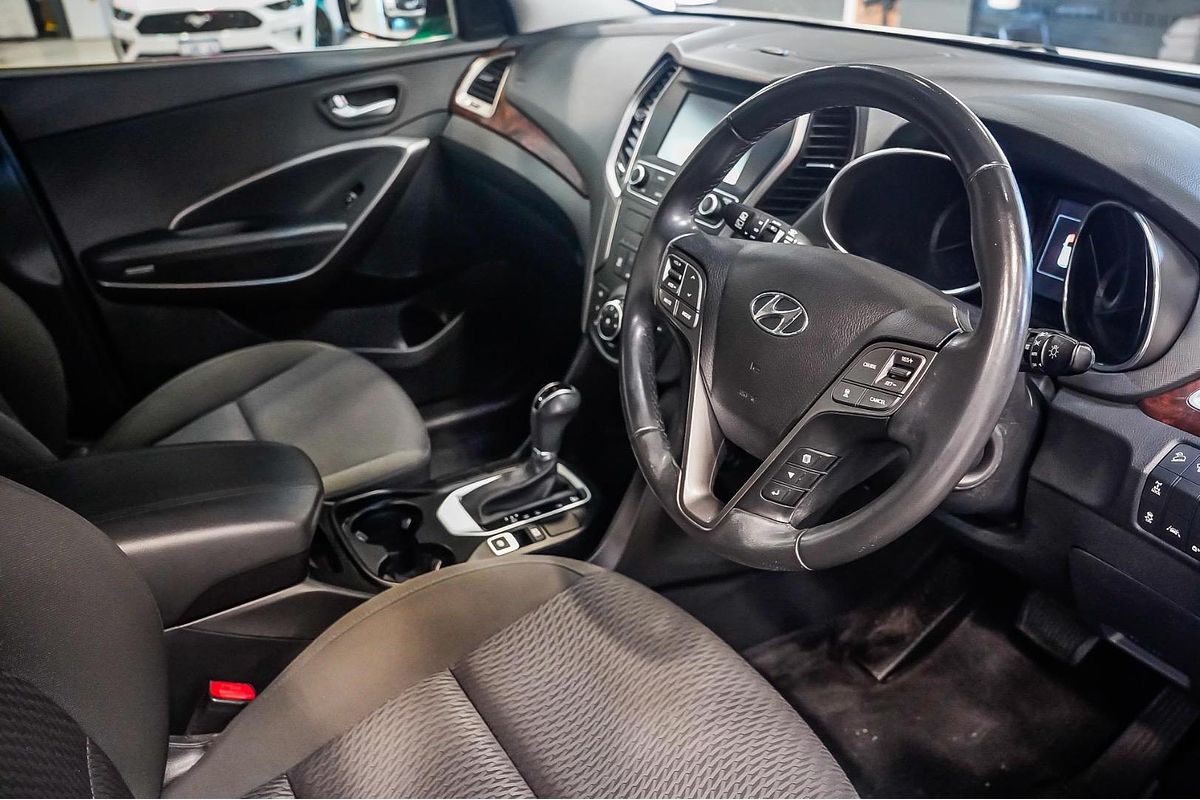 2017 Hyundai Santa Fe Active DM5 Series II
