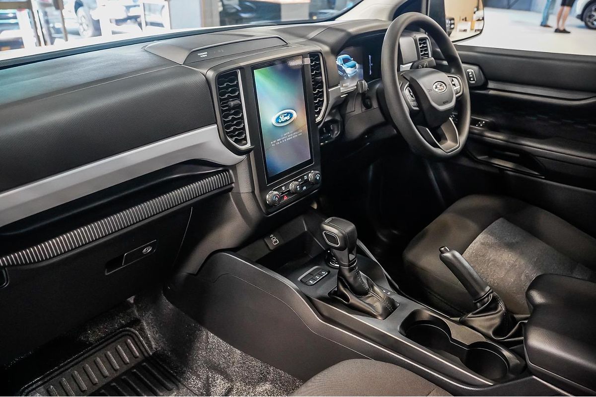 2024 Ford Ranger XL 4X4 2.0L
