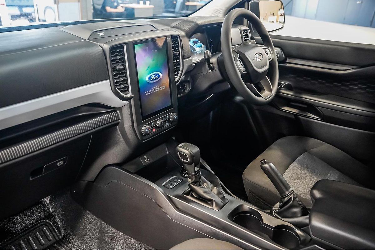 2024 Ford Ranger XL 4X4 2.0L