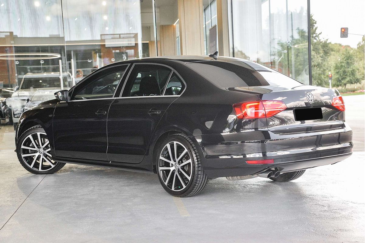 2015 Volkswagen Jetta 155TSI Highline Sport 1B
